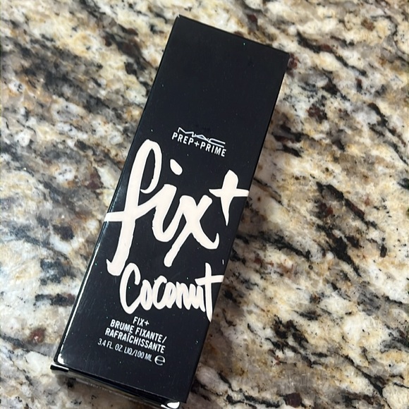 🌙♣️Mac Fix+ Coconut Setting Spray Full Size - Picture 8 of 8